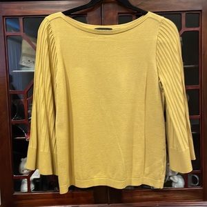 Ann Taylor Bell 3/4” Sleeves Sweater